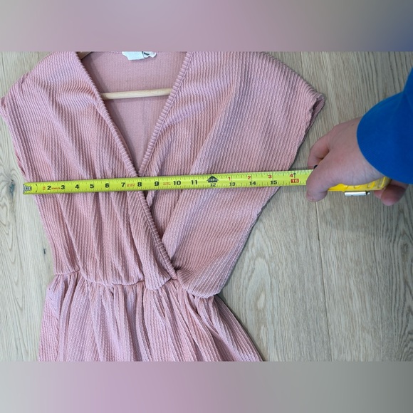 Caution To The Wind Blush Midi Dress size M stretchy and comfortable - Picture 5 of 6